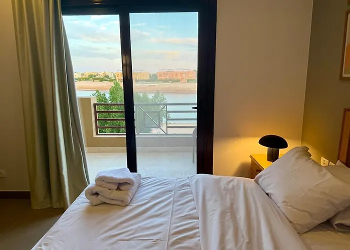 Picturesque 3br Villa- Free Lagoon Access Elgouna فيلة الغردقة
