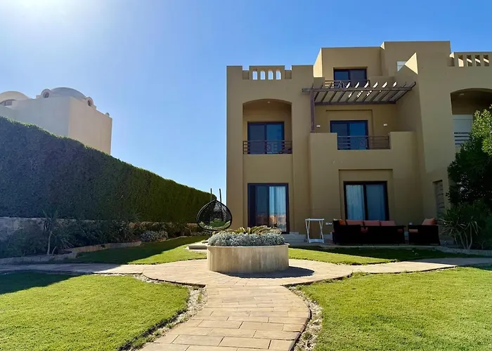 Picturesque 3br Villa- Free Lagoon Access Elgouna فيلة *